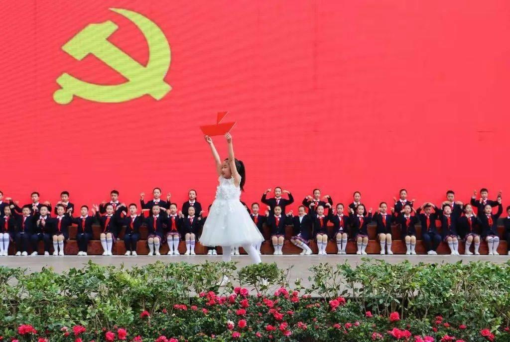 长乐纺织大王发家史:家贫辍学卖海鲜,38岁办厂,终成行业大佬