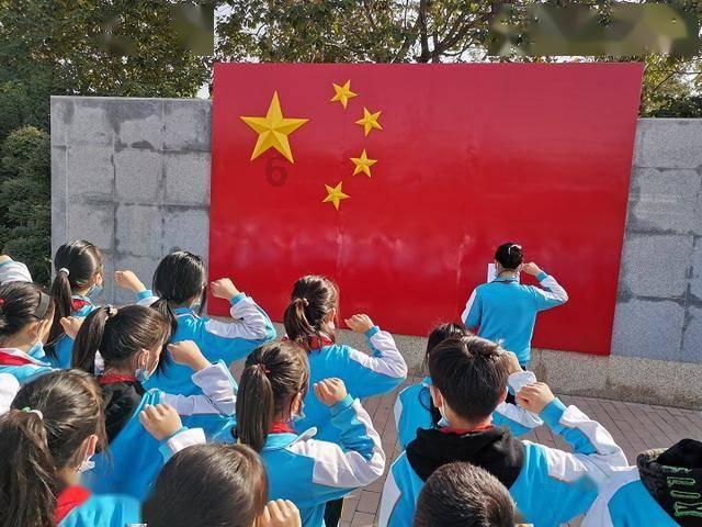 杨志明 勤劳致富 种“中国最好的葡萄”
