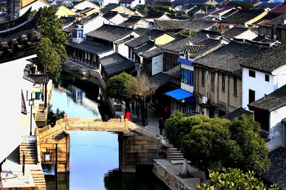 大学生把古诗写成儿歌,老师批卷把作品唱了出来,网友:小小鹳雀楼,狠狠登上去了